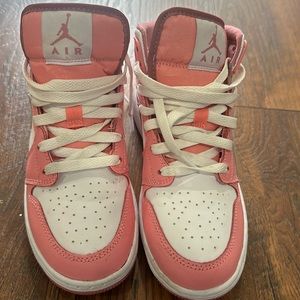 Pink Jordans girls size 3.5.